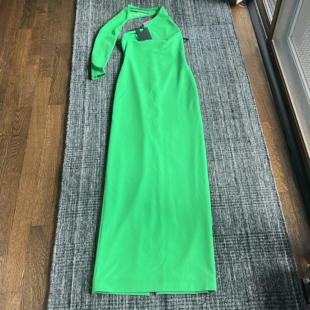 Saren One-Shoulder Crepe Maxi Dress - Picture 7 of 9